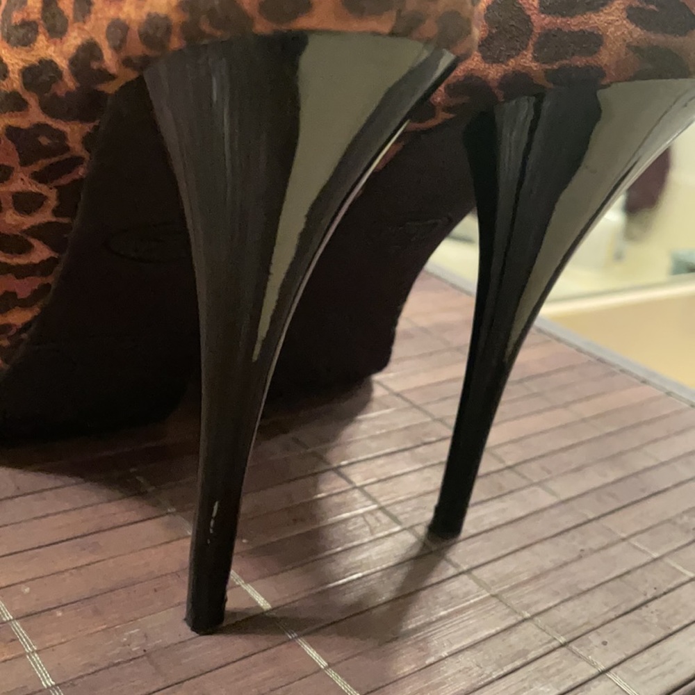 Candies Animal Print Stilletos - Picture 5 of 8